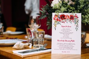 Top mẫu thiết kế menu tiệc cưới